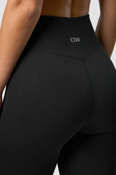 ICANIWILL Define Seamless Flared Tights