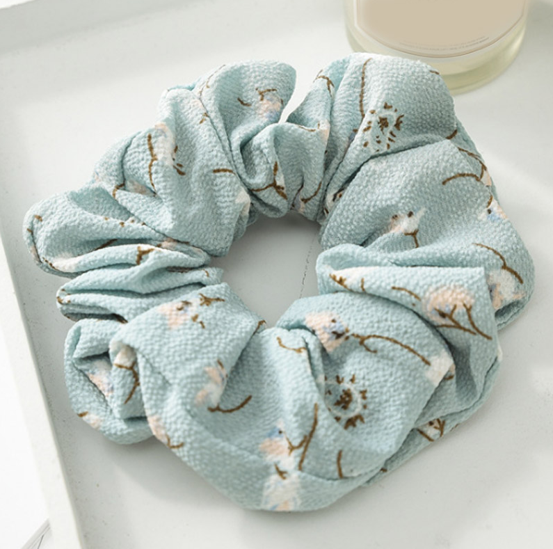 Mönstrad scrunchie