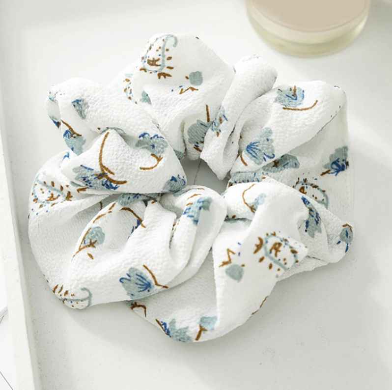 Mönstrad scrunchie